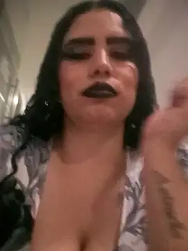 MariaGaitan online show from December 1, 2025, 7:04 pm