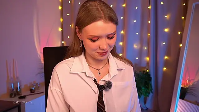 Snapshot of TataCoy chatting on February 21, 2026, 3:03 pm TataCoy online show from February 21, 2026, 3:03 pm