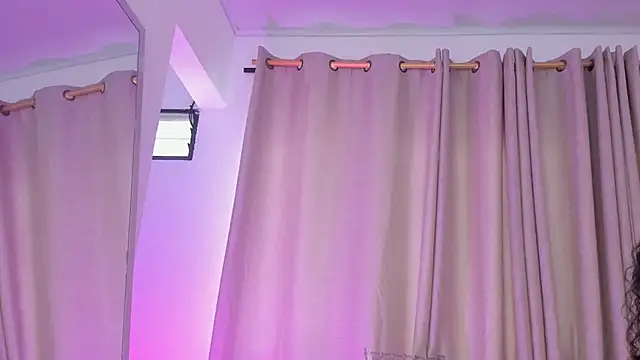 Tina Rouse2 online show from February 12, 2026, 4:29 pm