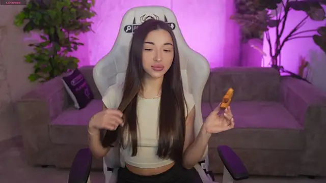 Jasmine Flow online show from April 12, 2026, 7:33 am