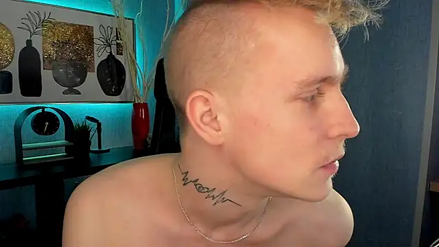 Snapshot of AlexxSweet chatting on February 9, 2025, 8:43 am AlexxSweet online show from February 9, 2025, 8:43 am