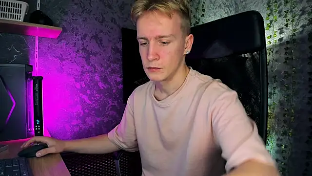 Snapshot of AlexxSweet chatting on September 21, 2025, 7:02 am AlexxSweet online show from September 21, 2025, 7:02 am