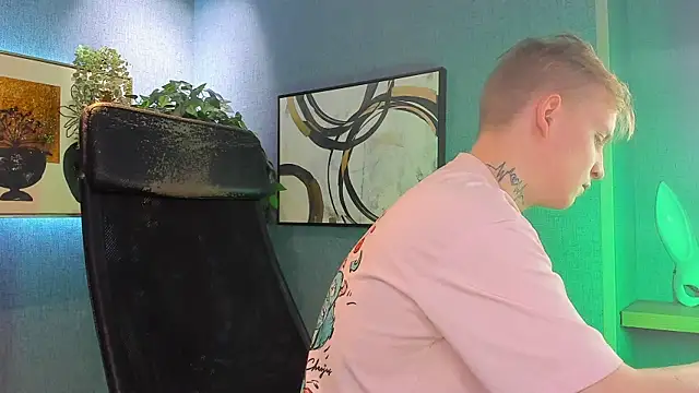 Snapshot of AlexxSweet chatting on November 16, 2025, 6:51 am AlexxSweet online show from November 16, 2025, 6:51 am