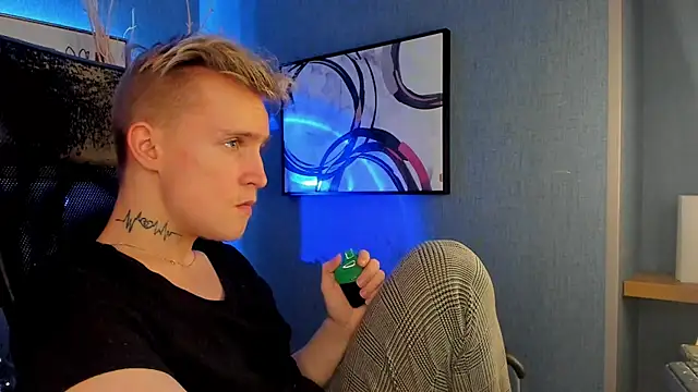 Snapshot of AlexxSweet chatting on February 23, 2025, 6:56 pm AlexxSweet online show from February 23, 2025, 6:56 pm