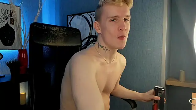 Snapshot of AlexxSweet chatting on February 22, 2025, 9:01 am AlexxSweet online show from February 22, 2025, 9:01 am