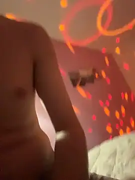 Snapshot of WhiteeMen chatting on November 28, 2025, 9:26 pm WhiteeMen online show from November 28, 2025, 9:26 pm