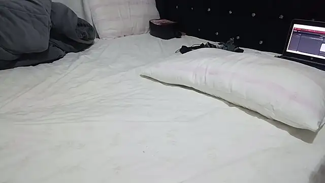Nasty sweet ass online show from July 11, 2026, 5:19 am