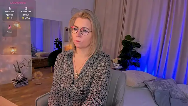 Annie Light online show from March 28, 2026, 8:26 am