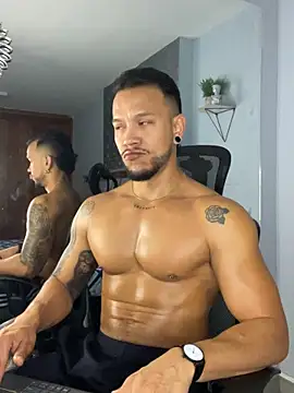 Snapshot of ARON_TAYLER01 chatting on March 21, 2025, 12:39 pm ARON TAYLER01 online show from March 21, 2025, 12:39 pm