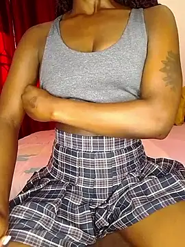 NicRaisaa online show from September 22, 2025, 5:35 am