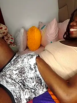 NicRaisaa online show from October 2, 2025, 4:10 pm