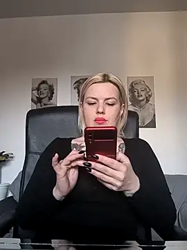 Ladykaos online show from March 3, 2026, 1:18 pm