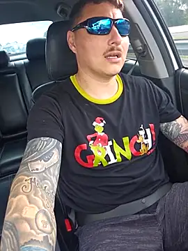 Snapshot of MrBiggBallz chatting on December 22, 2025, 6:52 pm MrBiggBallz online show from December 22, 2025, 6:52 pm