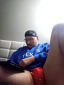 Snapshot of MrBiggBallz chatting on January 10, 2026, 4:08 am MrBiggBallz online show from January 10, 2026, 4:08 am