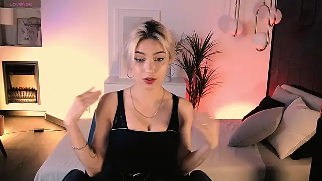 AlysiaSun online show from October 9, 2025, 2:06 pm