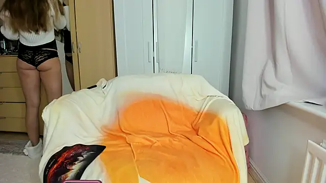 Snapshot of Rolla_Coaster chatting on October 19, 2025, 4:48 am Rolla Coaster online show from October 19, 2025, 4:48 am