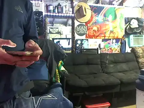 CloudDadddyyy420 online show from March 6, 2025, 9:42 pm