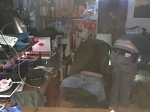 CloudDadddyyy420 online show from December 21, 2025, 12:40 pm