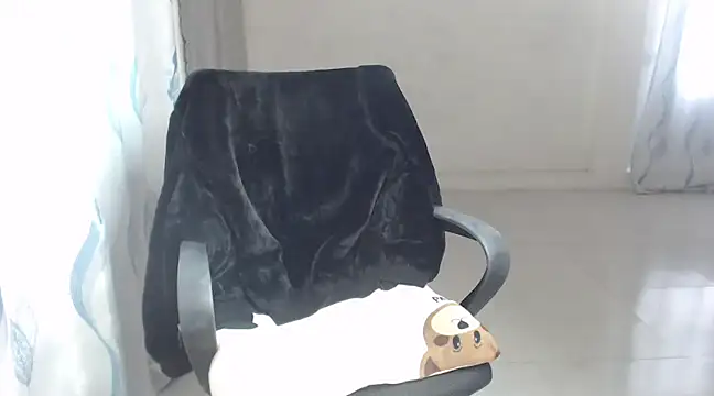 TinyGirls online show from December 24, 2024, 6:22 am