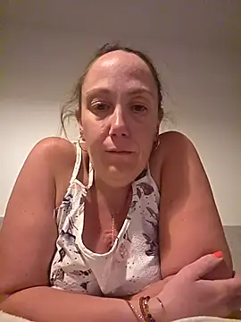 Snapshot of Wisie_Cutie chatting on April 25, 2026, 9:12 pm Wisie Cutie online show from April 25, 2026, 9:12 pm