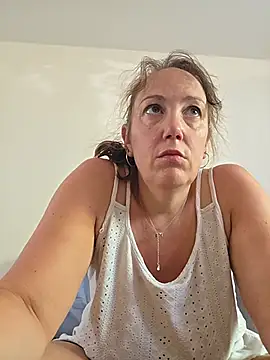 Wisie Cutie online show from June 27, 2026, 8:53 am