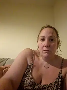 Snapshot of Wisie_Cutie chatting on January 23, 2025, 9:39 pm Wisie Cutie online show from January 23, 2025, 9:39 pm