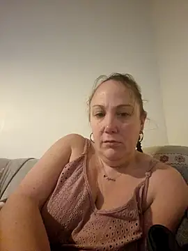 Snapshot of Wisie_Cutie chatting on January 15, 2025, 11:19 pm Wisie Cutie online show from January 15, 2025, 11:19 pm