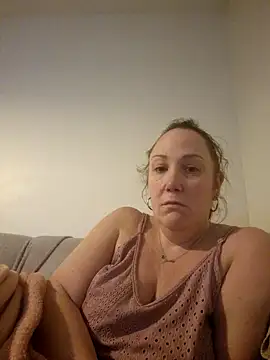 Snapshot of Wisie_Cutie chatting on January 8, 2025, 10:58 pm Wisie Cutie online show from January 8, 2025, 10:58 pm