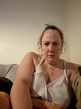 Snapshot of Wisie_Cutie chatting on January 12, 2025, 10:01 pm Wisie Cutie online show from January 12, 2025, 10:01 pm