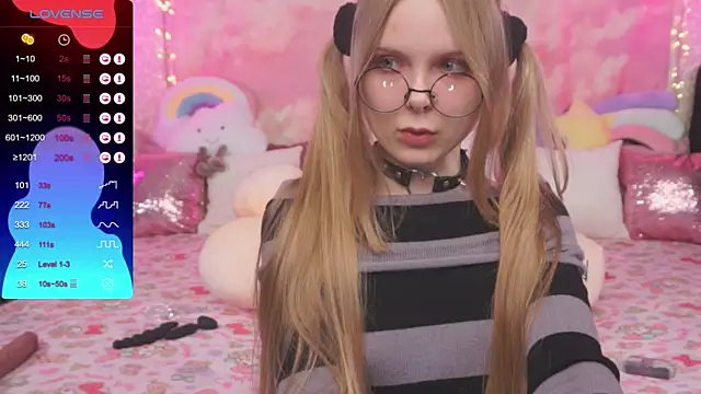 Snapshot of minx_g1rl chatting on December 3, 2024, 4:42 am minx g1rl online show from December 3, 2024, 4:42 am