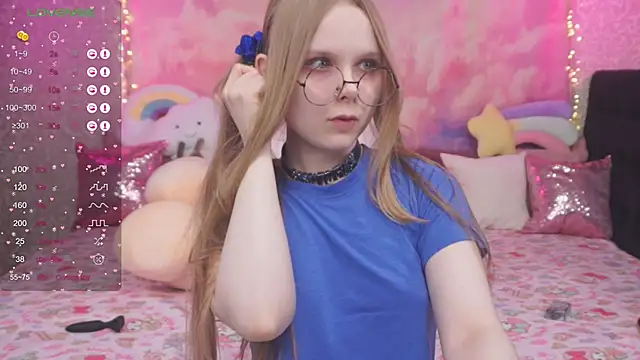 Snapshot of minx_g1rl chatting on February 10, 2025, 7:15 am minx g1rl online show from February 10, 2025, 7:15 am