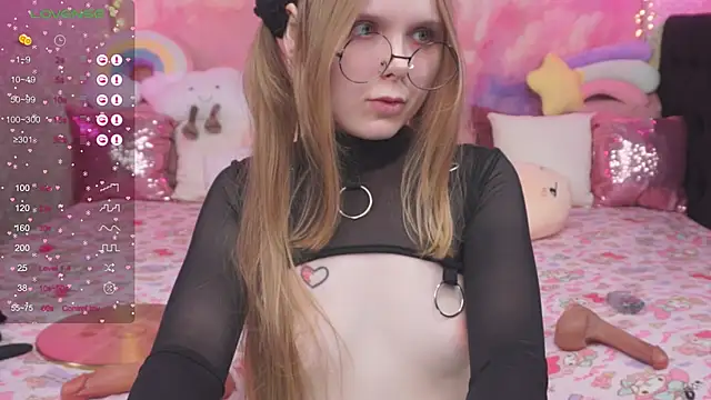 Snapshot of minx_g1rl chatting on February 24, 2025, 10:59 am minx g1rl online show from February 24, 2025, 10:59 am