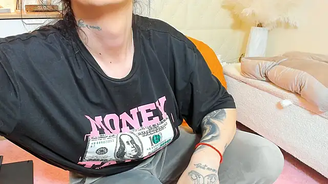 naughtycleo online show from April 9, 2026, 3:30 am