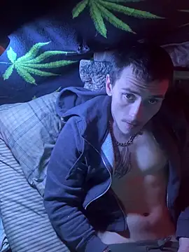 Snapshot of bugboy chatting on February 17, 2026, 8:33 am bugboy online show from February 17, 2026, 8:33 am