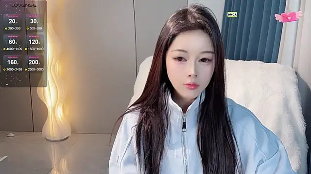 Mandy-- online show from November 1, 2025, 2:40 am