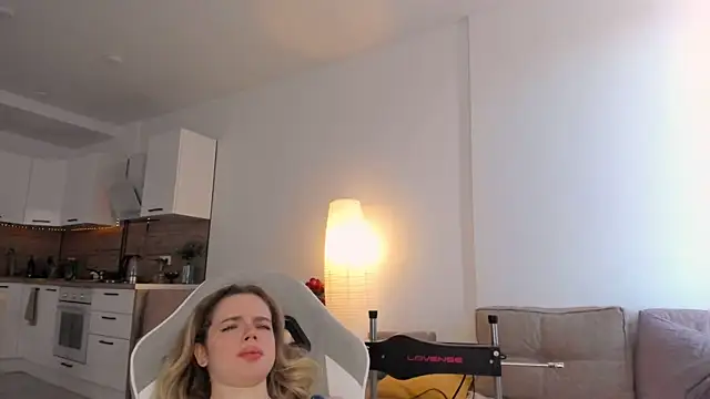 Snapshot of lit_asella chatting on February 18, 2025, 9:21 am lit asella online show from February 18, 2025, 9:21 am