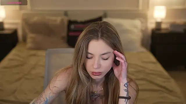 Snapshot of Kisasolo chatting on November 26, 2025, 1:05 am Kisasolo online show from November 26, 2025, 1:05 am