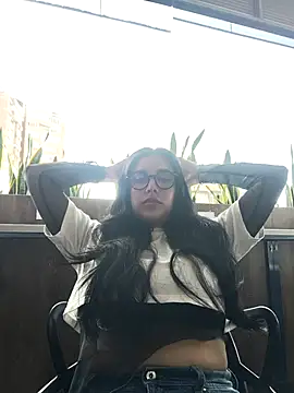 Snapshot of Annya-sweet chatting on February 6, 2026, 2:57 pm Annya-sweet online show from February 6, 2026, 2:57 pm