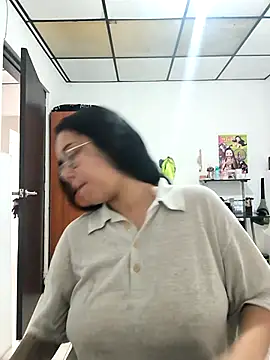 Annya-sweet online show from November 10, 2025, 3:06 pm