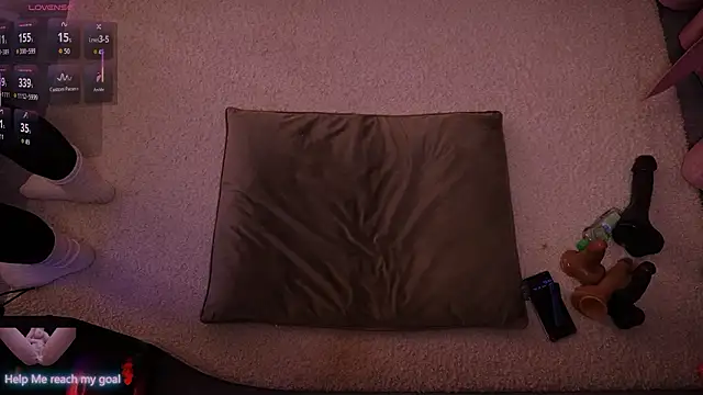 Snapshot of Redhead_Shark_new chatting on January 19, 2026, 2:48 am Redhead Shark new online show from January 19, 2026, 2:48 am