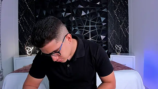 JeffDaltton online show from November 24, 2025, 8:31 pm