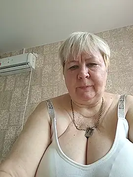 EffectFiona online show from March 29, 2026, 4:25 am