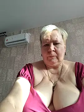 Snapshot of EffectFiona chatting on February 13, 2026, 5:51 am EffectFiona online show from February 13, 2026, 5:51 am