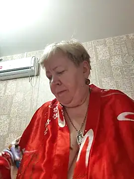 Snapshot of EffectFiona chatting on February 19, 2026, 12:40 am EffectFiona online show from February 19, 2026, 12:40 am