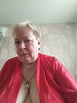 EffectFiona online show from May 28, 2026, 4:20 am