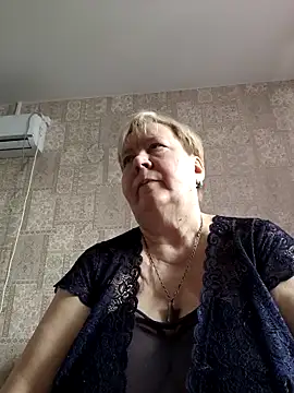 Snapshot of EffectFiona chatting on February 26, 2026, 12:05 pm EffectFiona online show from February 26, 2026, 12:05 pm