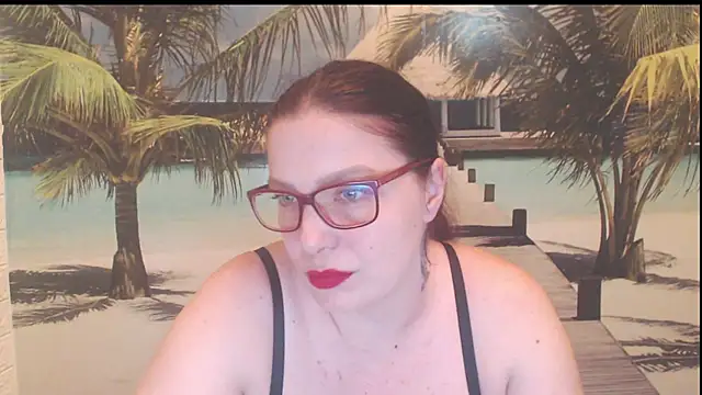 Snapshot of Queen__Natasha chatting on March 6, 2026, 10:27 pm Queen Natasha online show from March 6, 2026, 10:27 pm