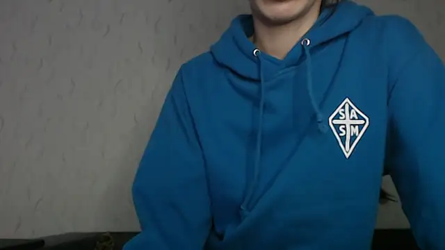 Snapshot of HoneyWiles chatting on January 13, 2026, 2:21 pm HoneyWiles online show from January 13, 2026, 2:21 pm