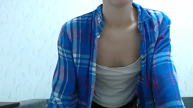 Snapshot of HoneyWiles chatting on January 7, 2026, 2:11 pm HoneyWiles online show from January 7, 2026, 2:11 pm