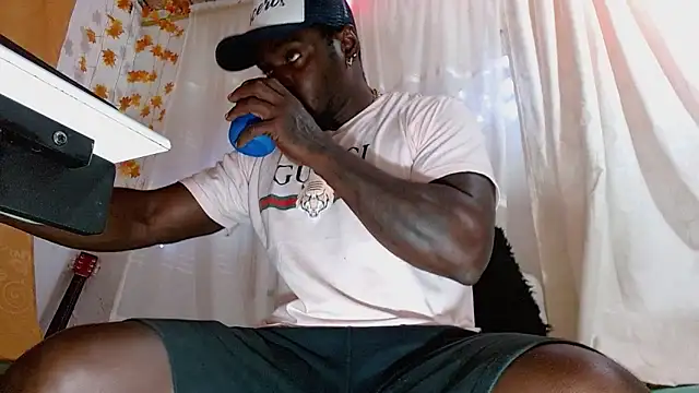 angel bonbom online show from December 18, 2025, 6:29 am